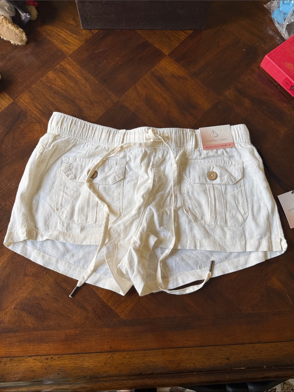 Casual Drawstring Linen-Blend Athletic Shorts in Cream